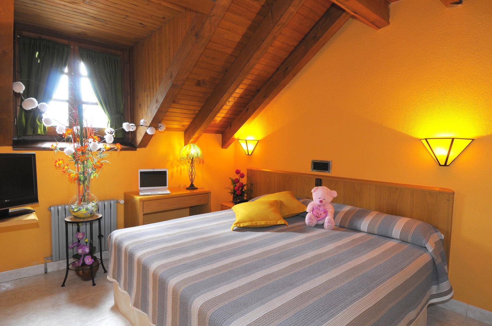 San Anton Benasque Hotel Room photo
